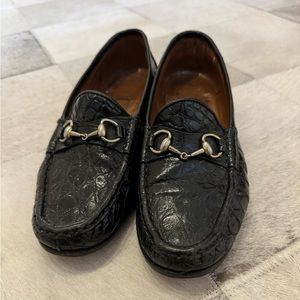 Black crocodile Gucci loafers